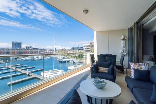 Apartment / Flat 1110-ref-12673 for Rent in Waterfront, … in Cape Town - Image 1
