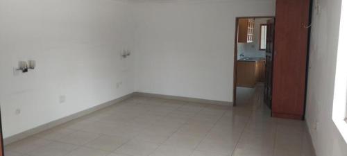 Apartment / Flat 1721-ref-6652 for Rent in Eastleigh Ridge, … in Scottburgh - Image 1