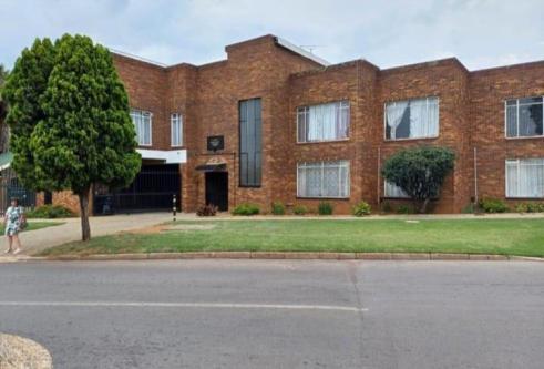 Apartment / Flat 1894-ref-6887 for Rent in Rynfield, Benoni in Benoni - Image 1