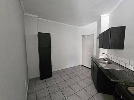 Apartment / Flat 276-ref-17448 for Rent in Florida, Roodepoort in Benoni - Image 1