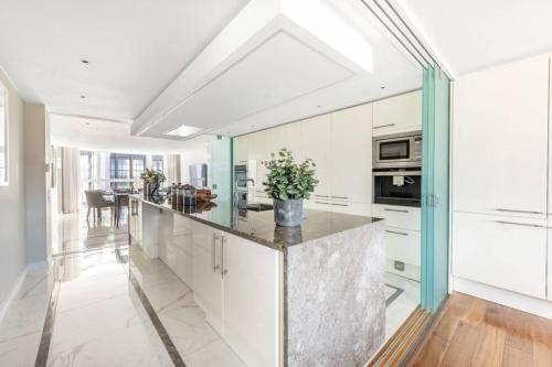 Apartment for Rent in Lothian, Lothian, Ref# 201946708 in Fraserburgh - Image 1