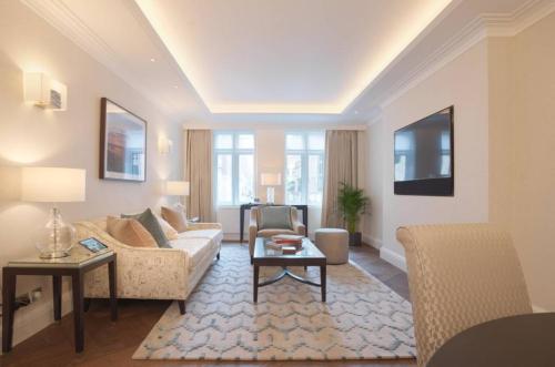 Apartment for Rent in Rochester, Medway, Ref# 201858705 in Grantham - Image 1