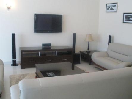 Apartment for Rent in Rotherham, Rotherham, Ref# 201826378 in Potters Bar - Image 1