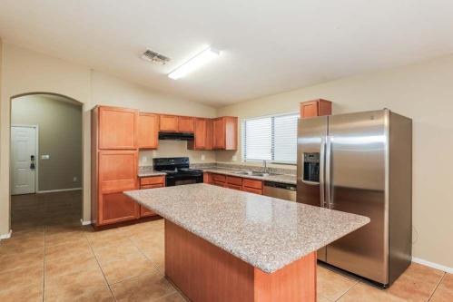 Available 3BED Single Family HOME For Rent in Phoenix, AZ in Phoenix - Image 9