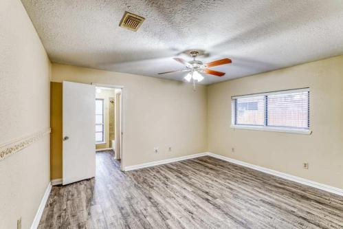 Available 3bed Single Family HOME For RENT in Pasadena - Image 7
