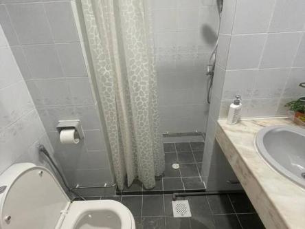 Available﻿ June 2 - Common Room/Include Utilities/Wifi/Airco … in Singapore - Image 1