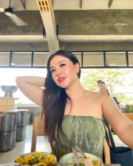 Available full service GFE and massage.. in Singapore - Image 3
