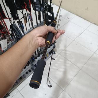 BC D POWER DARK SHADOW 180CM SOLID CARBON ROD in Singapore - Image 1
