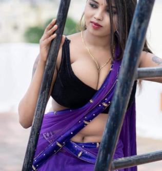 BDSM FEMDOM HARD MISTRESS,DOMINATRIX FOOT WORSHIP AVAILABLE7 in Ahmedabad - Image 1