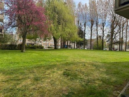 BEL APPARTEMENT 4 PIÈCES - VUE DÉGAGÉE & EMPLACEMENT IDÉAL à Rouen - Photo 1