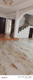 BELLE DUPLEX 6 PIÈCES ENTIÈREMENT RÉNOVÉE Cocody Riviera Abatta à Abidjan - Photo 1