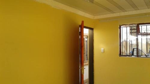 BIG ROOM RENTAL GLENRIDGE R1400+R700 DEPOSIT REFUNDABLE in Aliwal North - Image 4