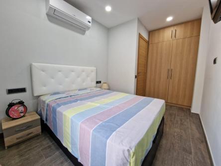 BUNGALOW DE 2 DORMITORIOS, 2 BAÑOS, PISCINA COMUNITARIA, … en Sabadell - Imagen 1
