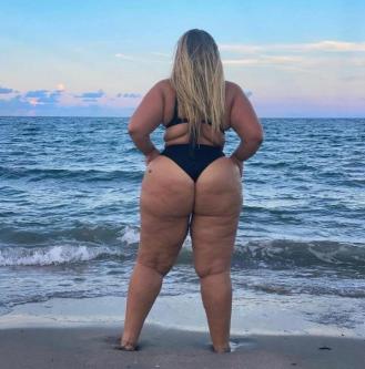 BUSTY COLOURED THERAPIST R400 in Dundee - Image 1