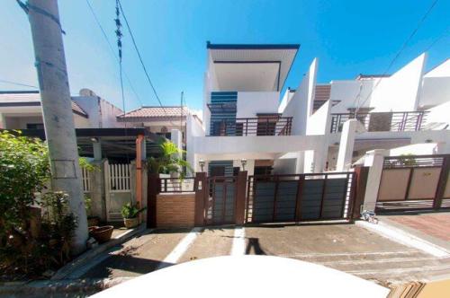 Balibago, Santa Rosa, House For Sale in Santa Rosa - Image 1