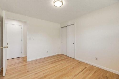 Bay Rd, Hadley, Home For Sale in Springfield - Image 1