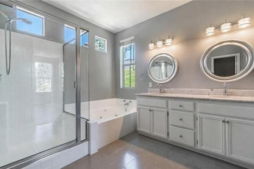 Beautifully Well Maintained Home For Rent in Pasadena - Image 6
