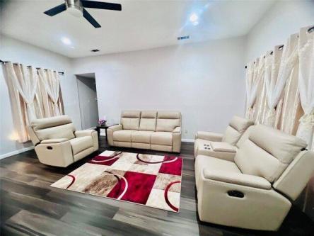 Beech St, Rowlett, Home For Rent in Garland - Image 1