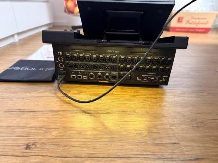 Behringer Wing Compact WIE NEU in Berlin - Bild 2
