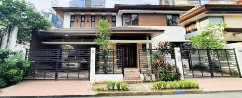 Bel-air, Makati, House For Rent in Las Piñas - Image 1