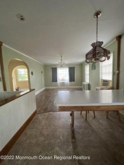 Berg Ave, Long Branch, Home For Rent in Middletown - Image 1