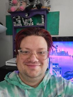 Bi guy looking to please in Kelowna - Image 1
