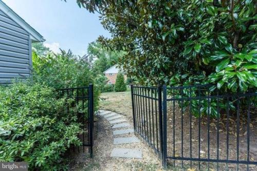 Blue Ridge Ave, Middleburg, Home For Rent in Centreville - Image 1