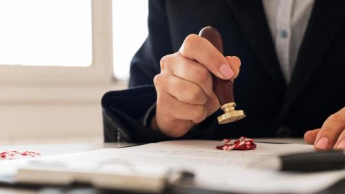 Board Resolution drafting and notarization services in Dubai - Image 1