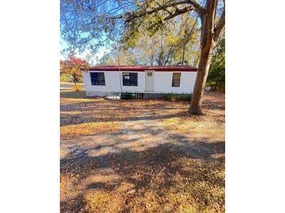 Bowling Green Rd in Fayetteville - Image 1