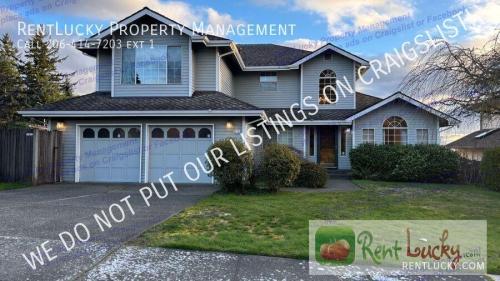 Browns Point View Home in Harbor Ridge | Large Yard | … in Tacoma - Image 1