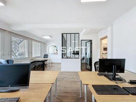 Bureaux Rond point de Rennes avec parking et ascenseur à Nantes - Photo 1
