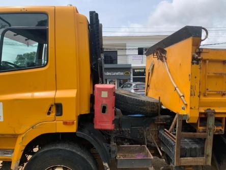 CAMION BENNE 10 ROUES A VENDRE à Abidjan - Photo 4