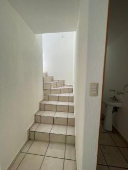 CASA EN RENTA EN PRIVADA, RESIDENCIAL LAS FUENTES. TOLUCA, MEX. en San Pedro Totoltepec - Imagen 8