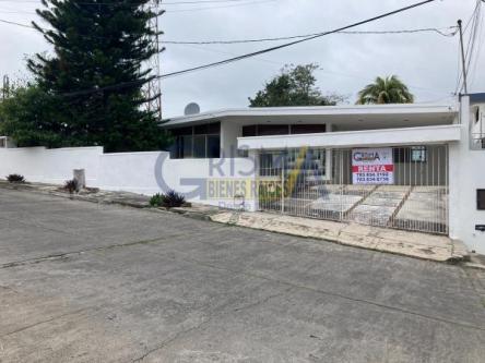 CASA EN RENTA IDEAL PARA OFICINAS EN COL. JARDINES en Tuxpan - Imagen 1