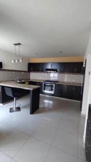 CASA EN RENTA RESIDENCIAL PALMIRA en Tamulté - Imagen 1