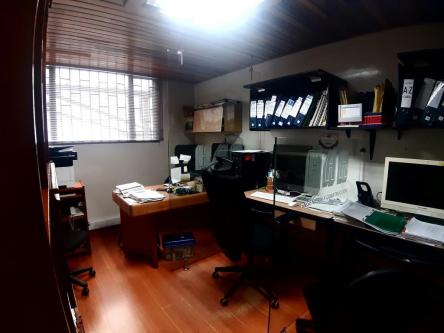CASA PARA OFICINA O COMERCIO EN CEDRITOS en La Mesa - Imagen 9