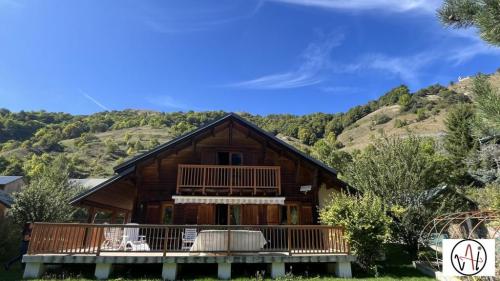 CHALET AU CALME A RENOVER à Saint-Martin-d'Hères - Photo 1