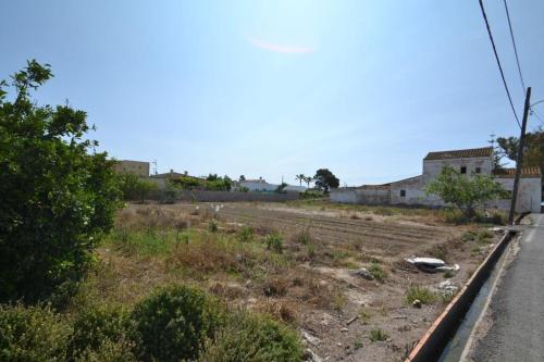 CHALET CON PARCELA Y PISCINA PRIVADA! en Amposta - Imagen 1