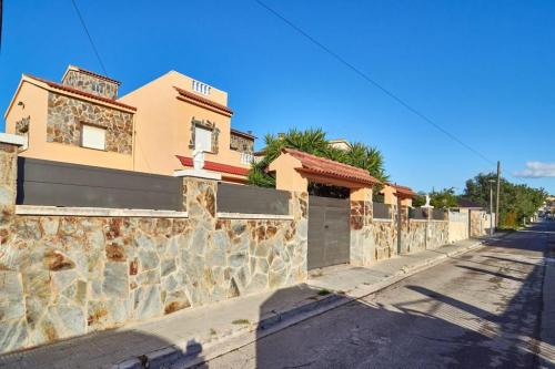 CHALET CON PISCINA EN OTURA!!!!!!!!!!!!!!!! en El Vendrell - Imagen 1