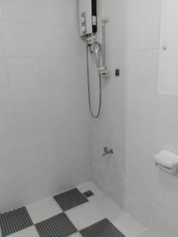 CONDO FOR RENT IN KAPITOLYO PASIG in Tatalon - Image 1