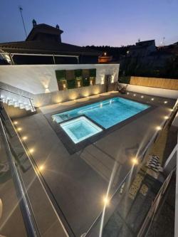 CONSTRUCCIONES MEDINA en Málaga - Imagen 1