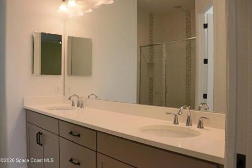 Cache Creek Ln, Melbourne, Home For Rent in Palm Bay - Image 1