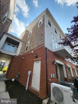 Capitol View Ter, Broadlands, Condo For Rent in Reston - Image 1