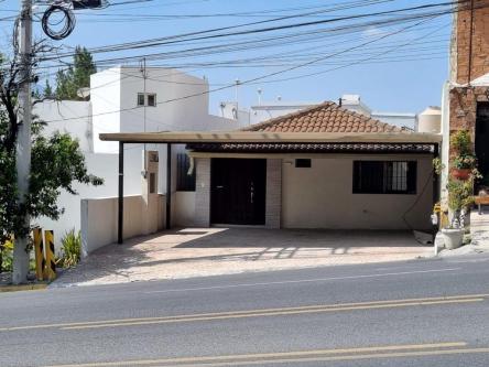 Casa en RENTA LOMAS DEL VALLE en San Pedro Garza García - Imagen 1