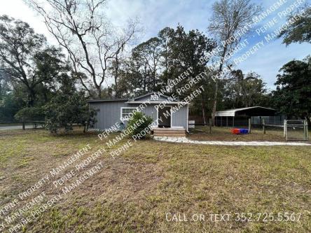 Charming Ridgeview 2BR/1BA on Spacious Corner Lot in Wesley Chapel - Image 1