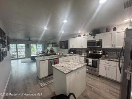 Clark St, Hudson, Home For Rent in Spring Hill - Image 1
