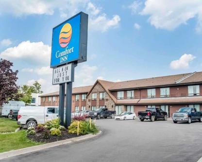 Comfort Inn in Saint-Lambert - Image 1