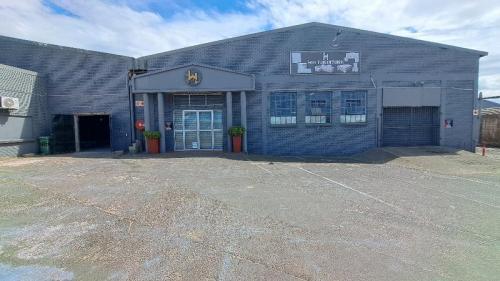Commercial 1132-ref-7204 for Rent in Richards Bay Ext 7, … in Kimberley - Image 1
