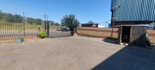 Commercial 1392-ref-9152 for Rent in Sunderland Ridge, Centurion in Centurion - Image 1