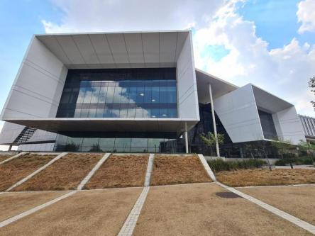 Commercial 2030-ref-17909 for Rent in Waterfall, Midrand in Tembisa - Image 1